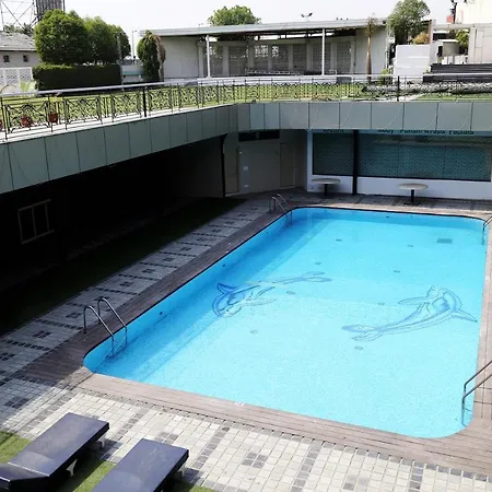 Dee Marks Airport Hotel & Resorts